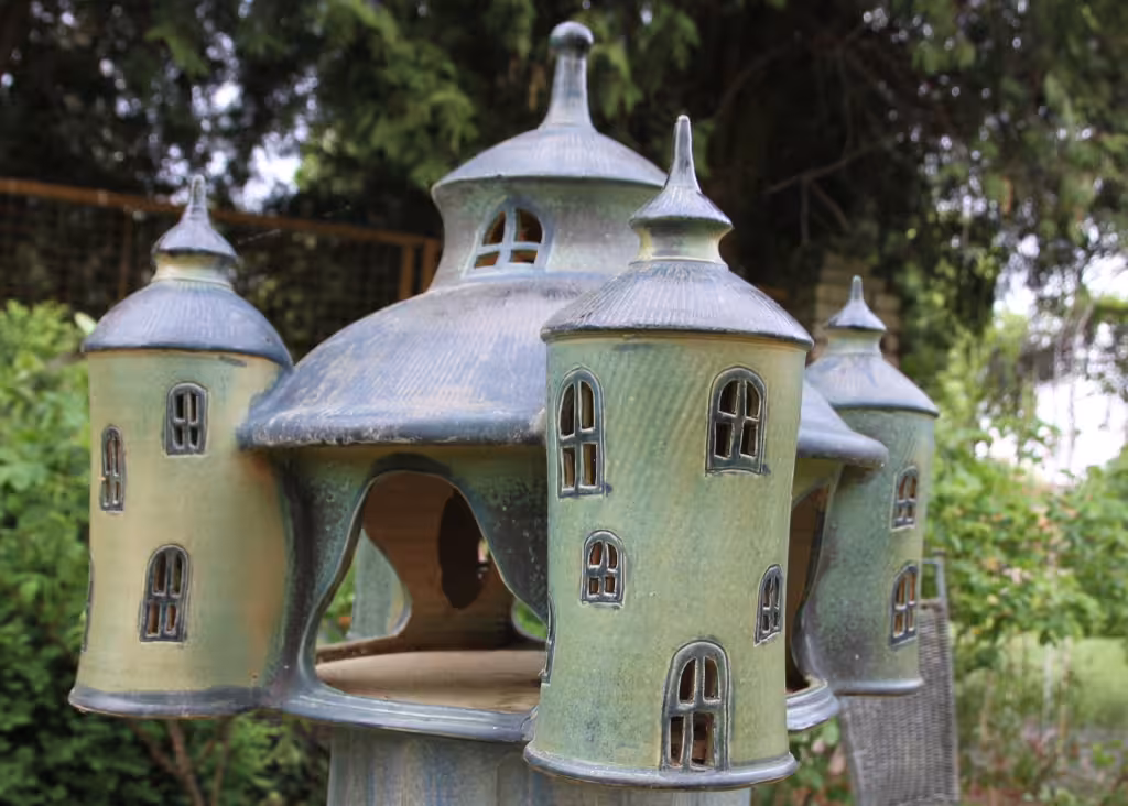 _images/keramik-vogelhaus.avif