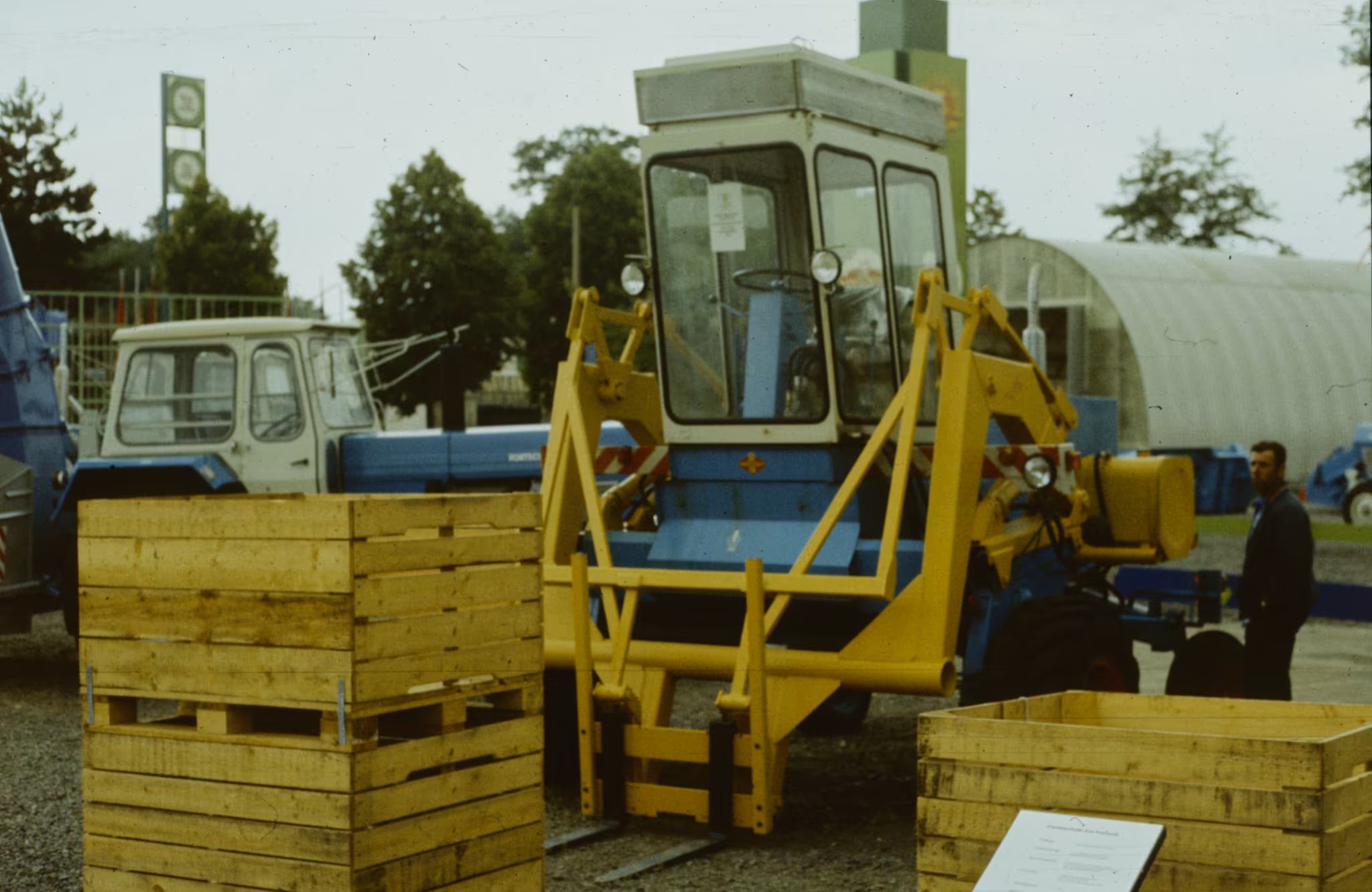../../_images/schwadmaeher-e301-01.avif